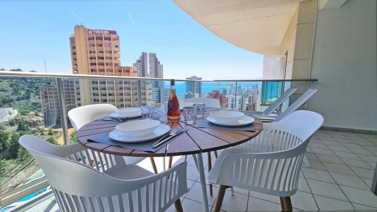 Apartamento soleado con terraza privada Benidorm Esterno foto